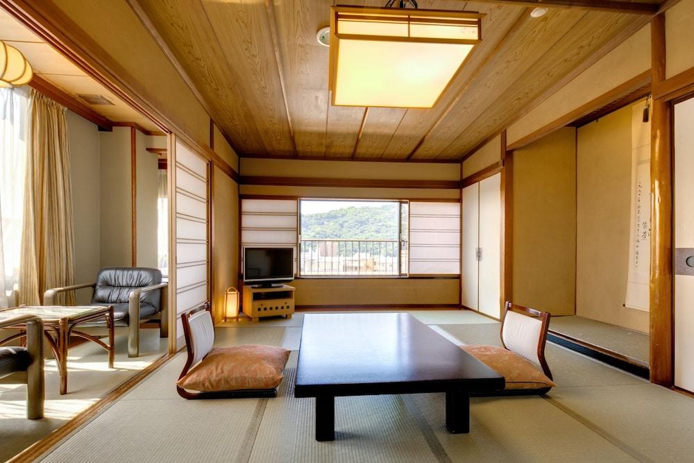 Hotel Shiroyama Yugawara Exteriör bild